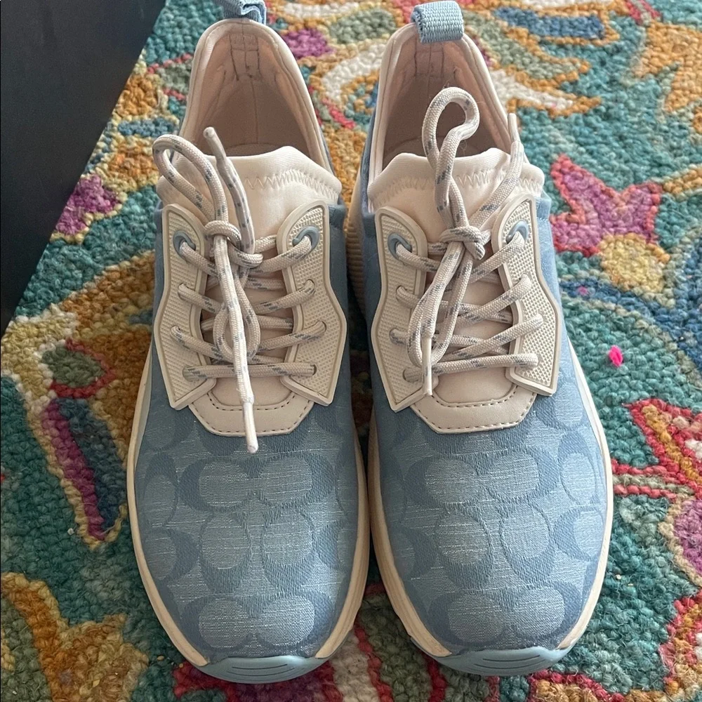 Coach Monogram Low-Top slip on Sneakers in blue and Tan NIB